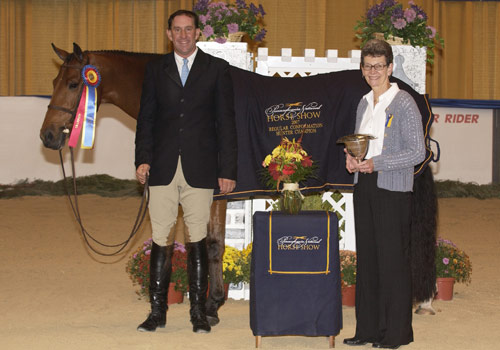 Archie Cox and White Oak owned by Delanie Stone Champion Regular Conformation Hunter 2007 Pennsylvania National Photo Randi Muster