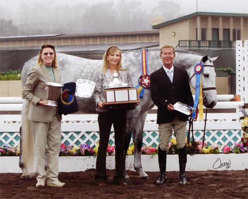 John French and Cruise owned by Jessica Singer Champion Regular Conformation Hunter 2011 Del Mar National Photo Osteen