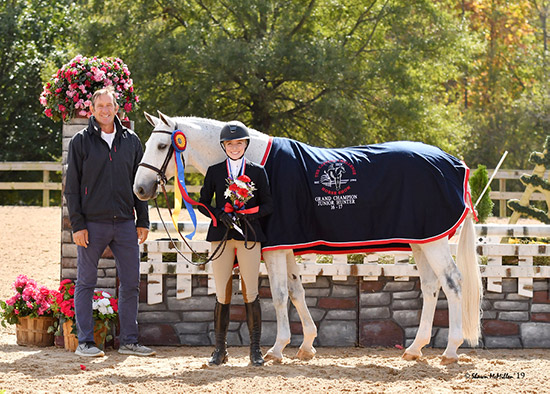 Emily Williams and Beach Boy 2019 Capital Challenge Champion Small Junior Hunter 16-17 Grand Champion Junior Hunter 16-17 Photo by Shawn McMillen