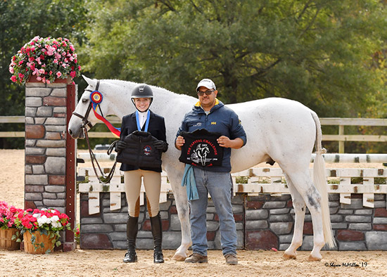 Emily Williams and Beach Boy 2019 Capital Challenge Champion Small Junior Hunter 16-17 Grand Champion Junior Hunter 16-17 Photo by Shawn McMillen