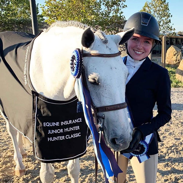 Emily Williams and Beach Boy Junior Hunter Classic Winner 2019 HMI Equestrian Classic 1