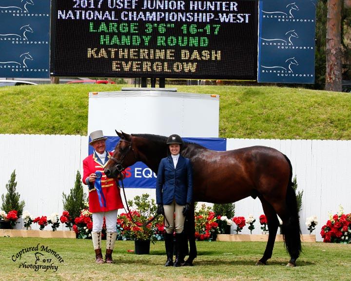 Katherine Dash and Everglow 2017 USEF Junior Hunter National Championship National USEF Grand Champion Junior Hunter 16-17 Large 3'6" 16-17 Handy Round Photo by Captured Moment