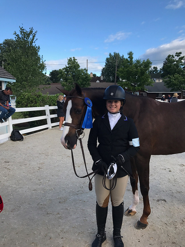 Stella Wasserman and Benetton Large Pony Hunter 2017 Devon