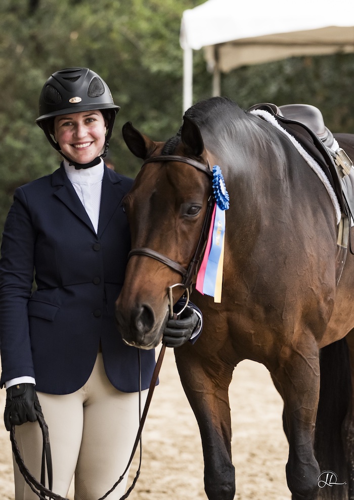 Jessica Singer and Lander Champion Adult Equitation 2'6" 2023 Flintridge Autumn Classic Photo by Lindsey Long Equine Photography