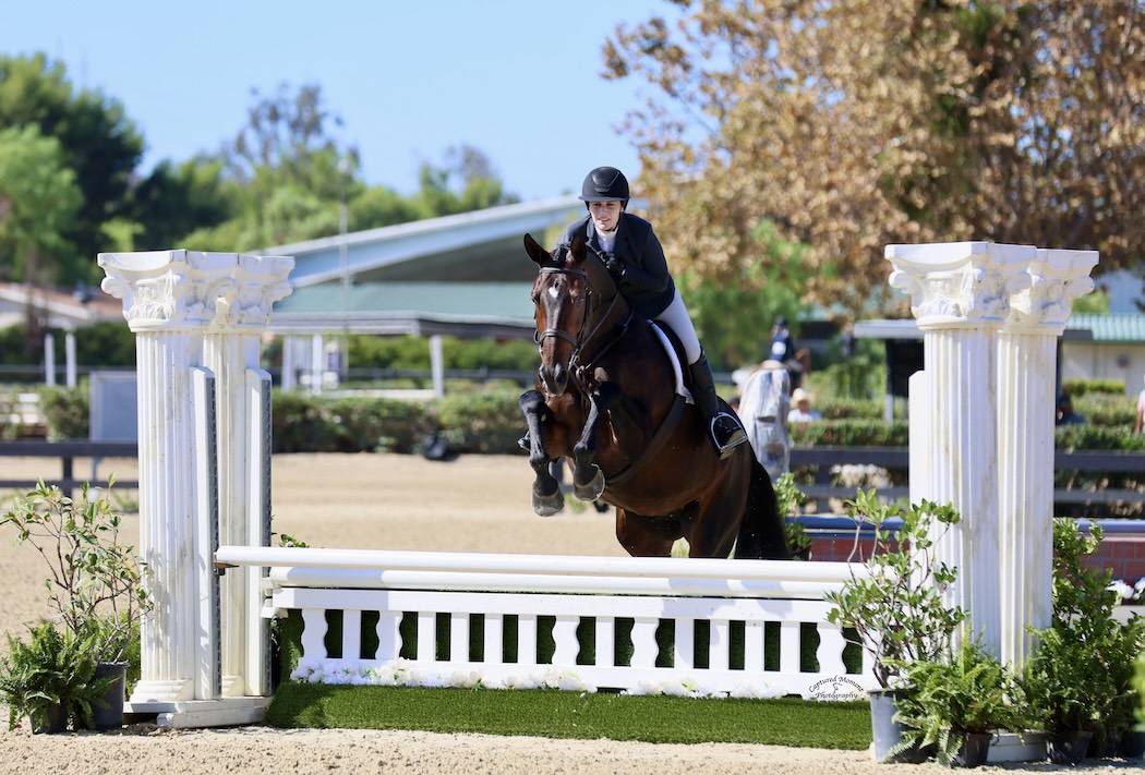 La Premiere and Jessica Singer Alexander Modified Adult Hunter 2025 Oaks Finale 2 Photo by Captured Moment