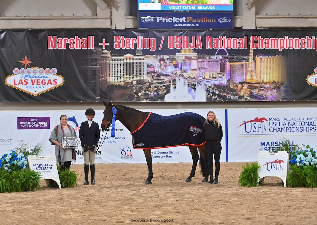 Violet Tatum and Braavos Junior Hunter Champion and Classic Winner 2025 USHJA National Championships Photo by Andrew Ryback